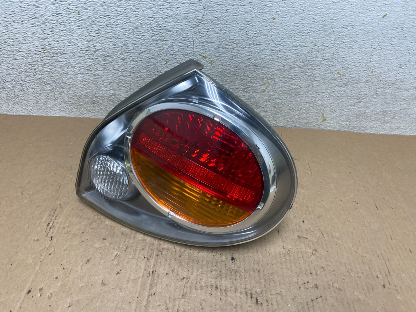 2002 2003 Nissan Maxima Right Passenger RH Side Tail Light Q1768 DW1