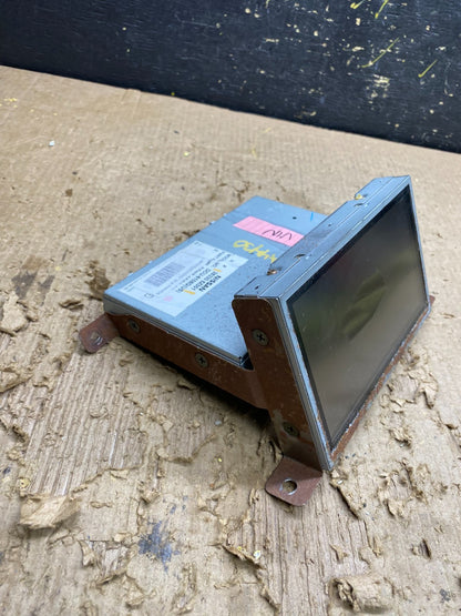 2004 2005 Nissan Armada QX56 Radio Audio Navigation Screen Display AA4430 DG2
