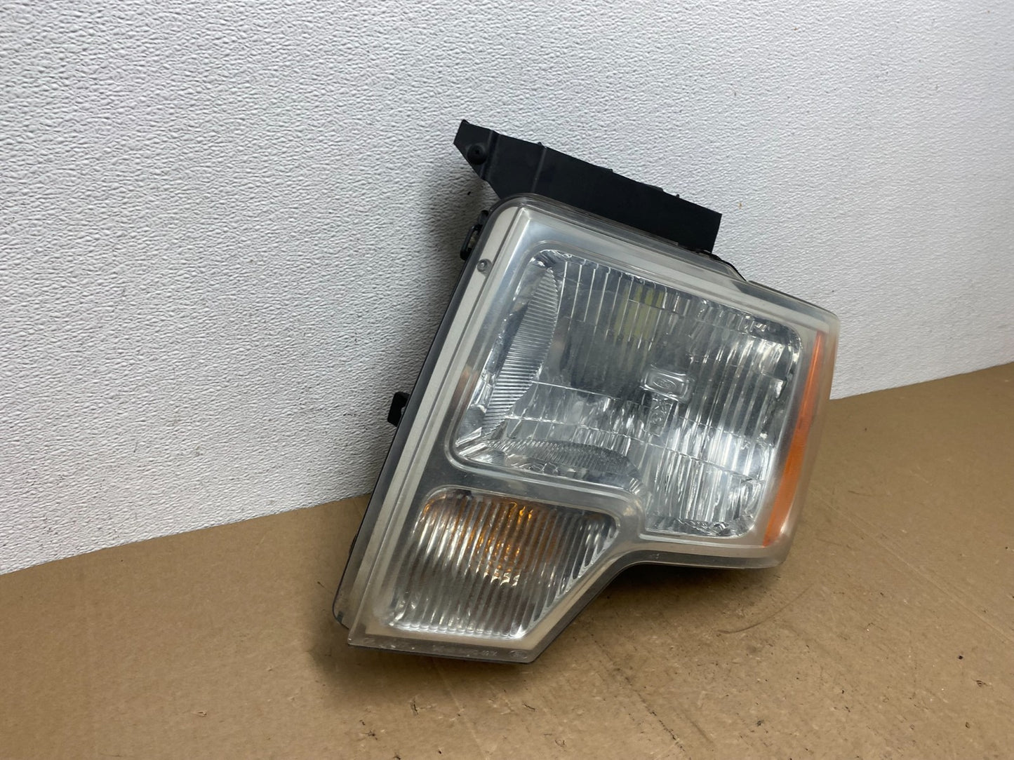 2009 to 2014 Ford F-150 F150 Left Driver Lh Halogen Headlight AC5745 DW2
