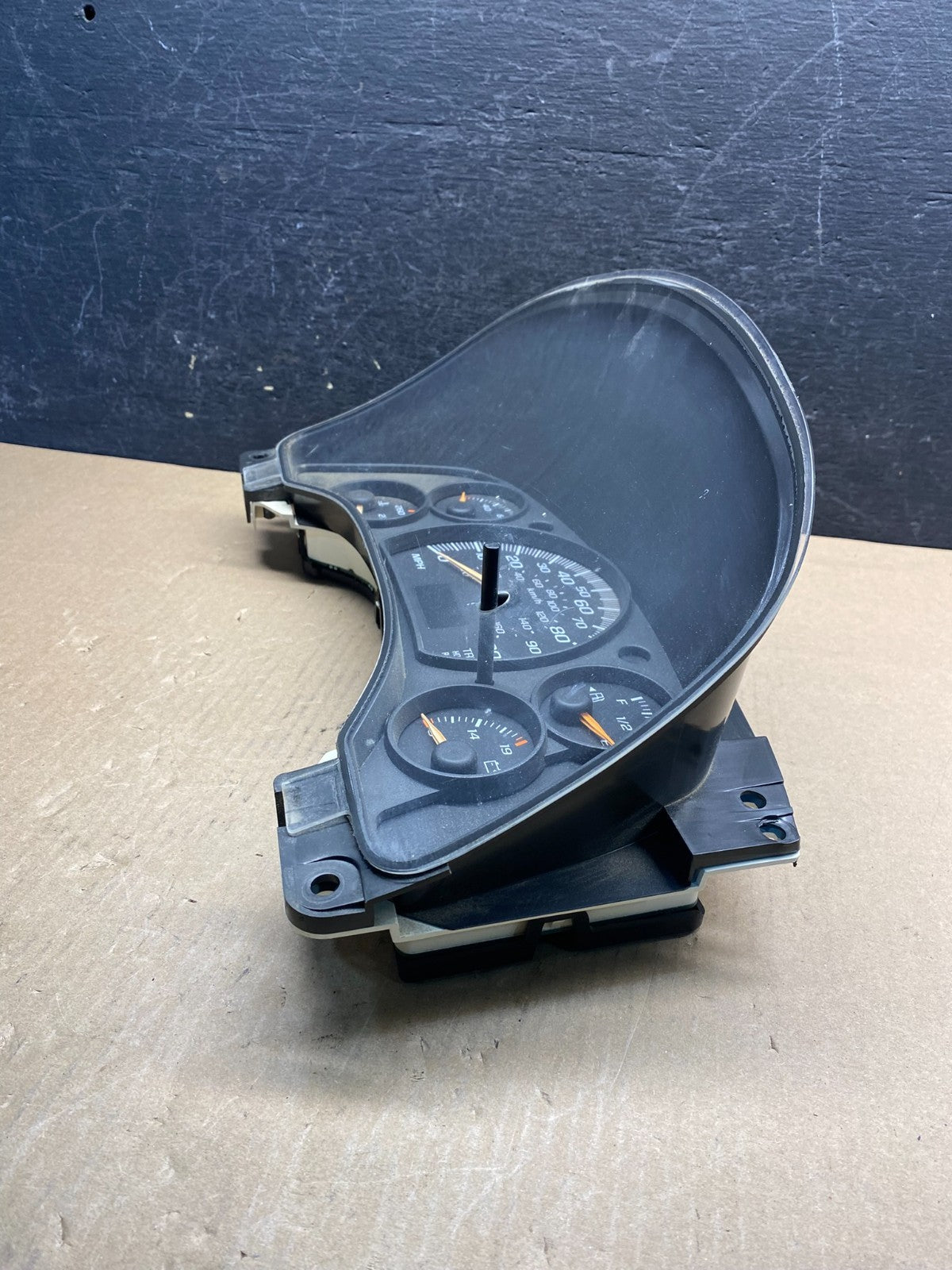 2004 to 2007 Chevrolet Express Speedometer Cluster Gauge AG1829 DG2