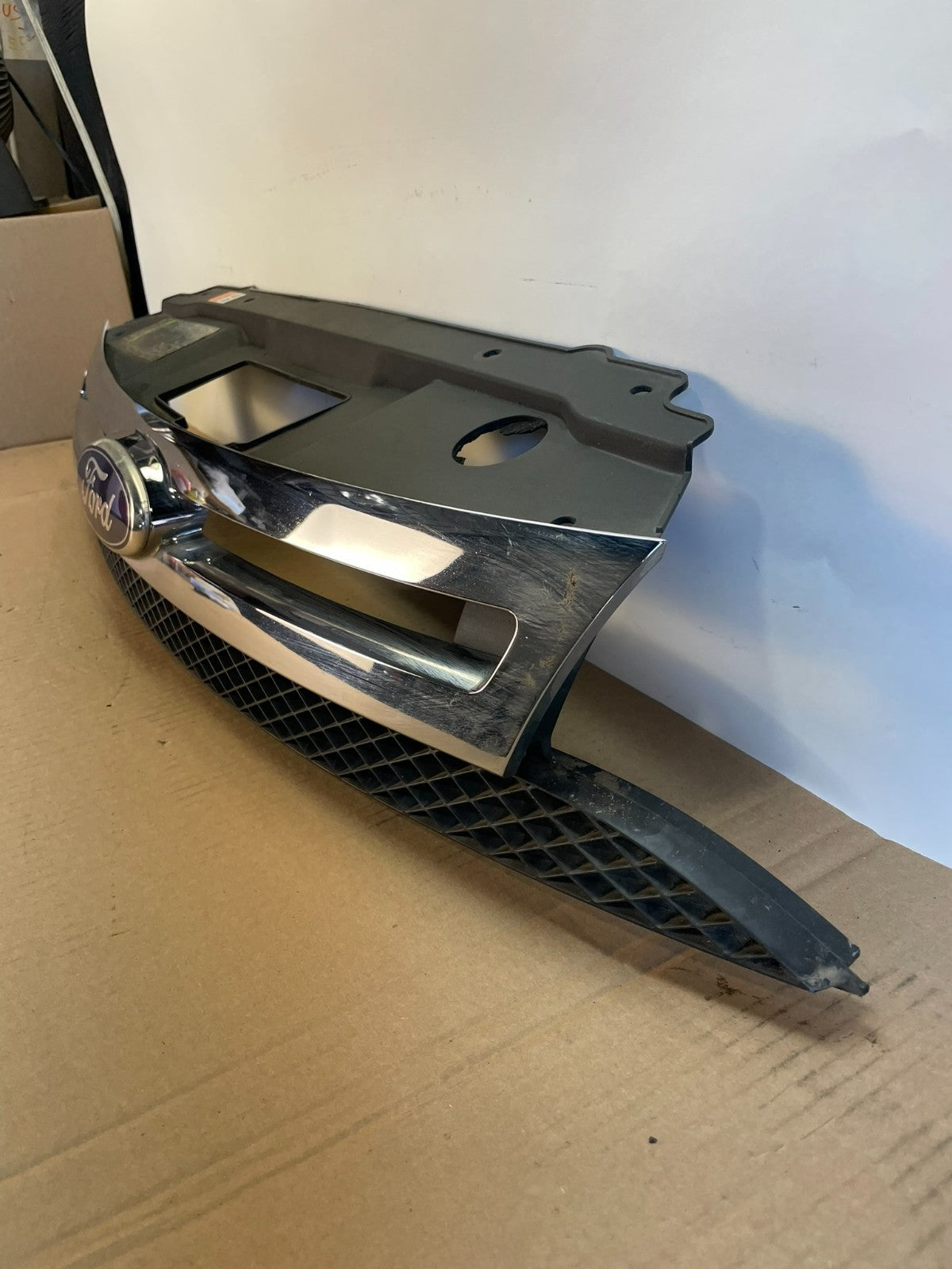 2008 to 2011 Ford Focus Front Upper Grille Grill With Emblem ah0461 DG1