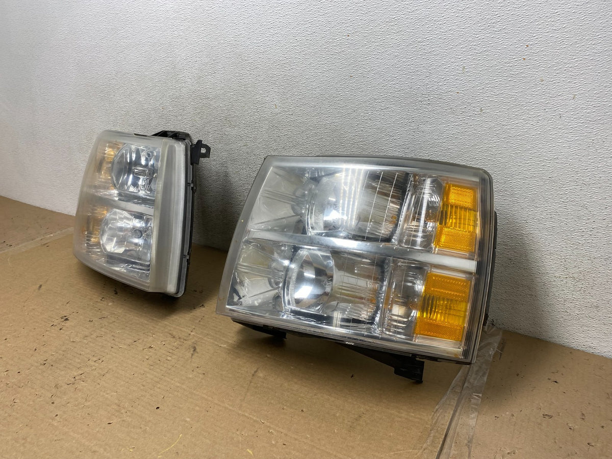 2007 to 2014 Chevrolet Silverado Left+Right Side Headlights AH4317 DW2