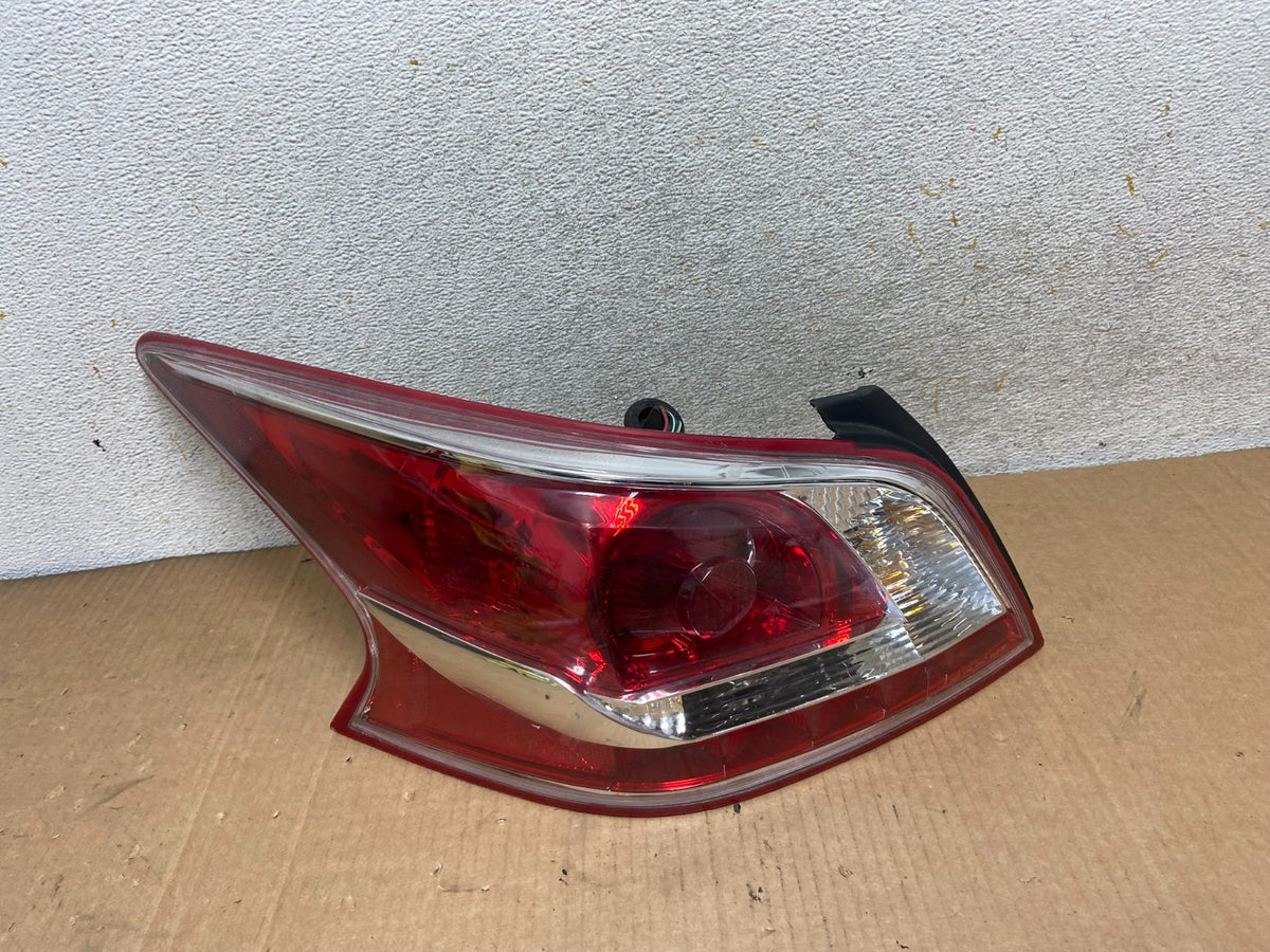 2013 2014 2015 Nissan Altima Left Driver LH Side Tail Light AI8455 LK0