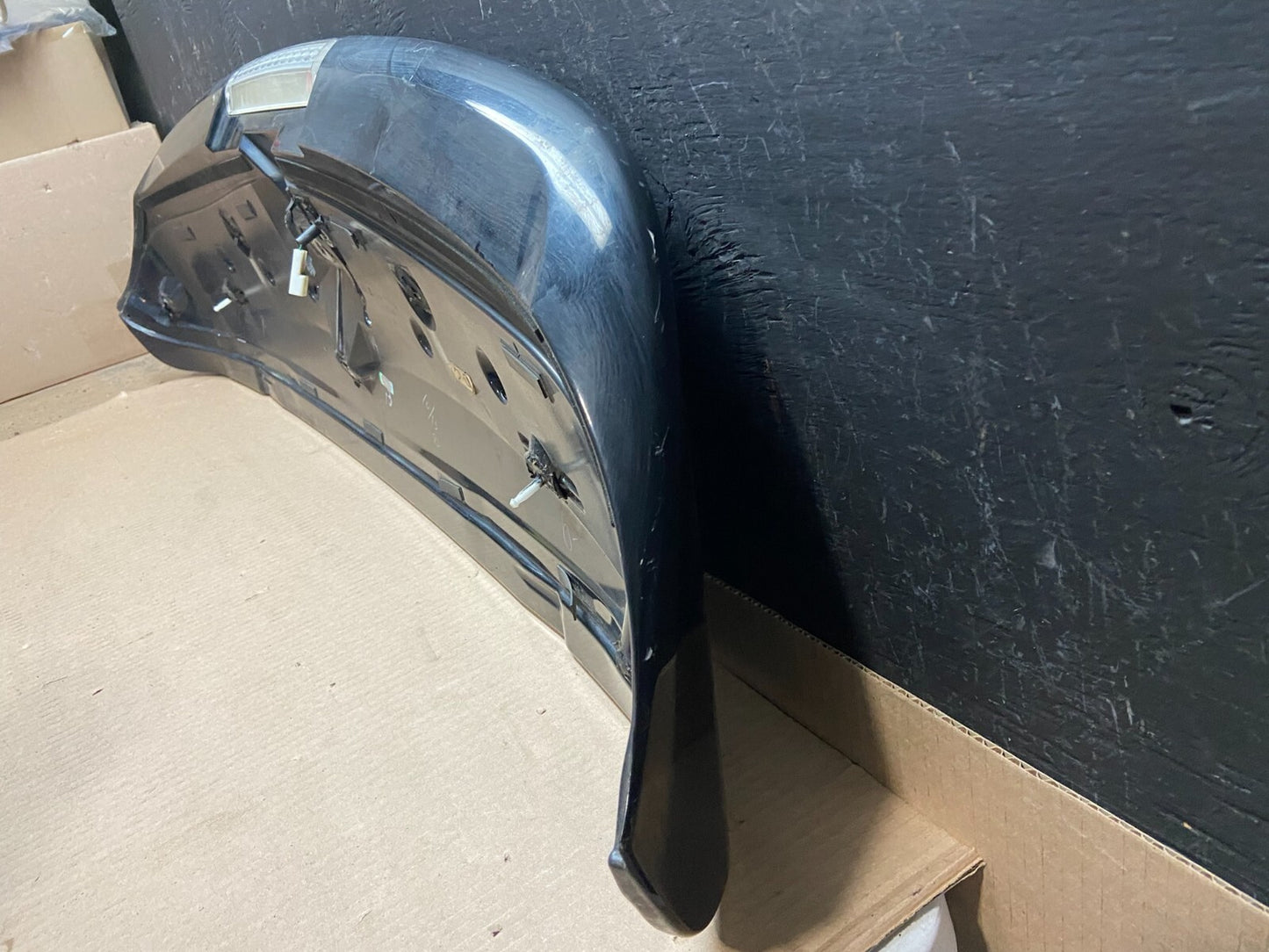 2004 to 2009 Lexus RX350 Rear Trunk Lid Tail Gate Lift Gate Spoiler OEM E8462 DG7