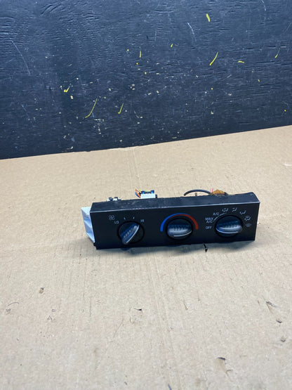 2001 - 2007 GMC Chevrolet Express 1500 Climate Control A/C t1315 DG0