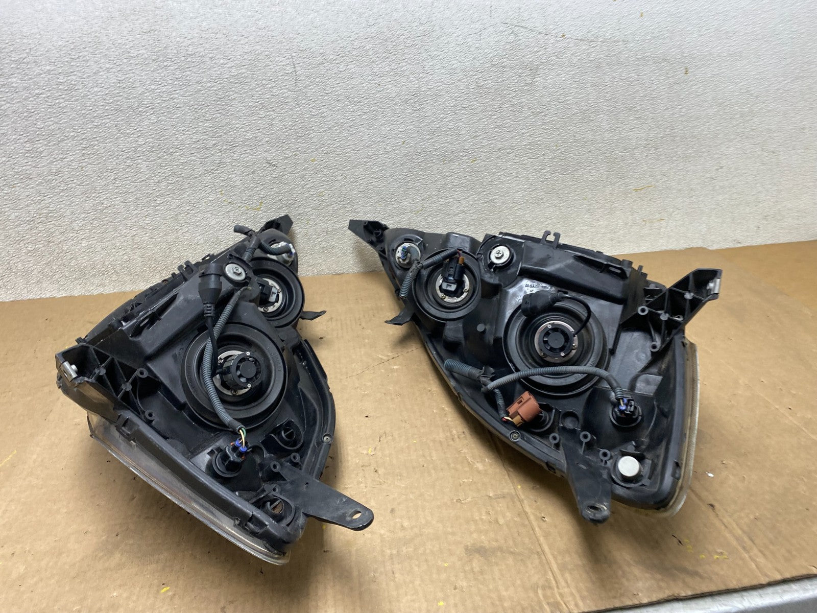 2006 to 2010 Toyota Sienna Left+Right Side Set Headlights Halogen W8729 DW14