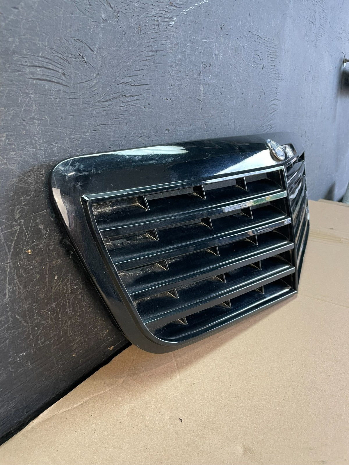 2007 to 2009 Mercedes Benz E-Class Front Upper Grill Grille AD83112