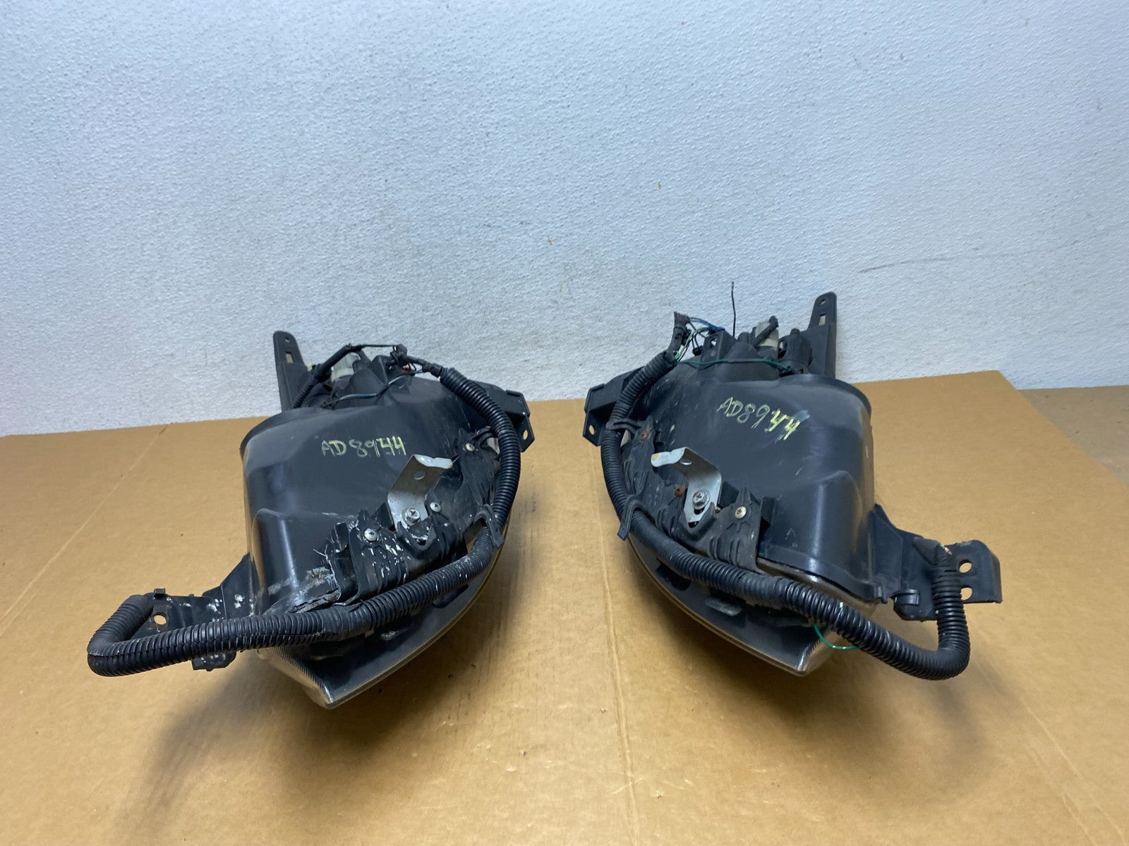 Sedan 2007 2008 2009 Nissan Altima Left+Right Set Headlights AD8944 DW10