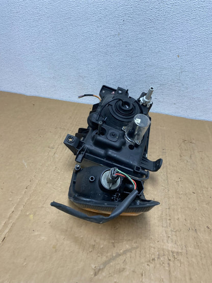 1999 to 2000 Subaru Forester Right Passenger Side Headlight Halogen Oe AD1323 DG6