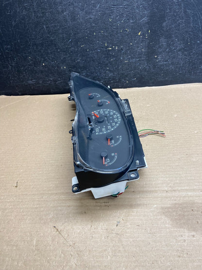 2000-2002 Ford Econoline E250 E350 Van Speedometer Instrument Cluster AH1427 DG2