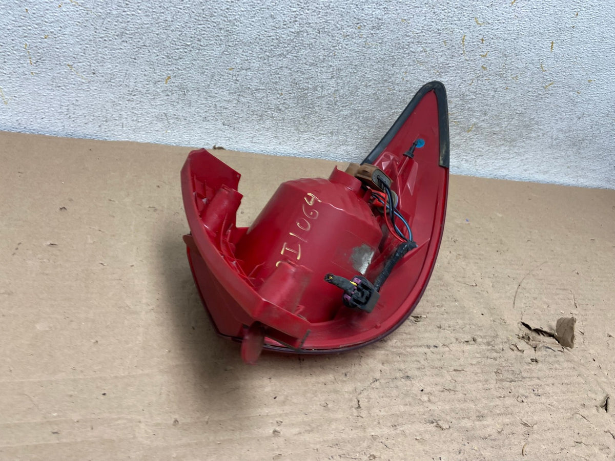 2009 2010 2011 2012 Chevrolet Traverse Left Driver LH Tail Light AI1064 LK5