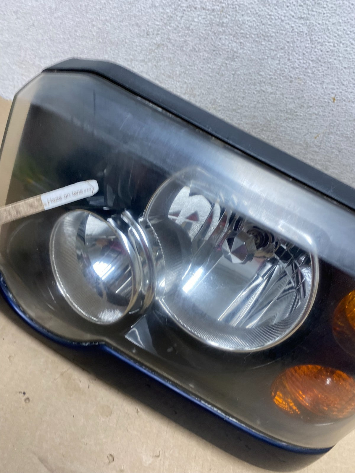 2003-2004 Land Rover Discovery Left Driver LH Halogen Headlight AG6853 DW5