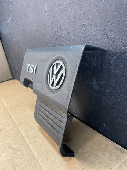 Volkswagen 1.4T EA211 Engine Cover Bonnet 04e103925 AC4972 DG2
