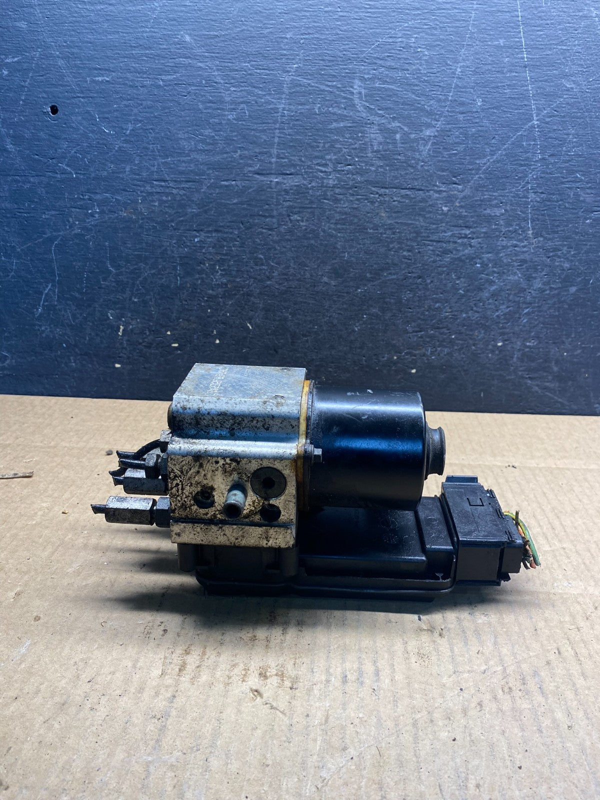 2004 2007 Ford E250 E350 Econoline Anti-Lock ABS Antilock Brake Pump ag9535 DG4