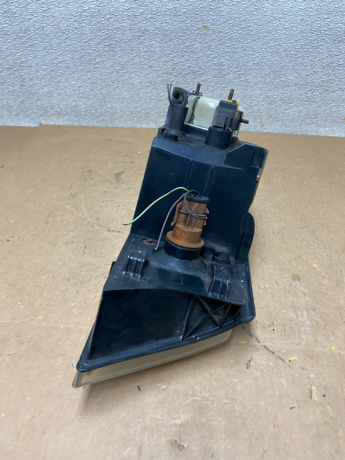 1998 to 2002 Lincoln Navigator Left Driver Lh Halogen Headlight OEM Z7002 DW6