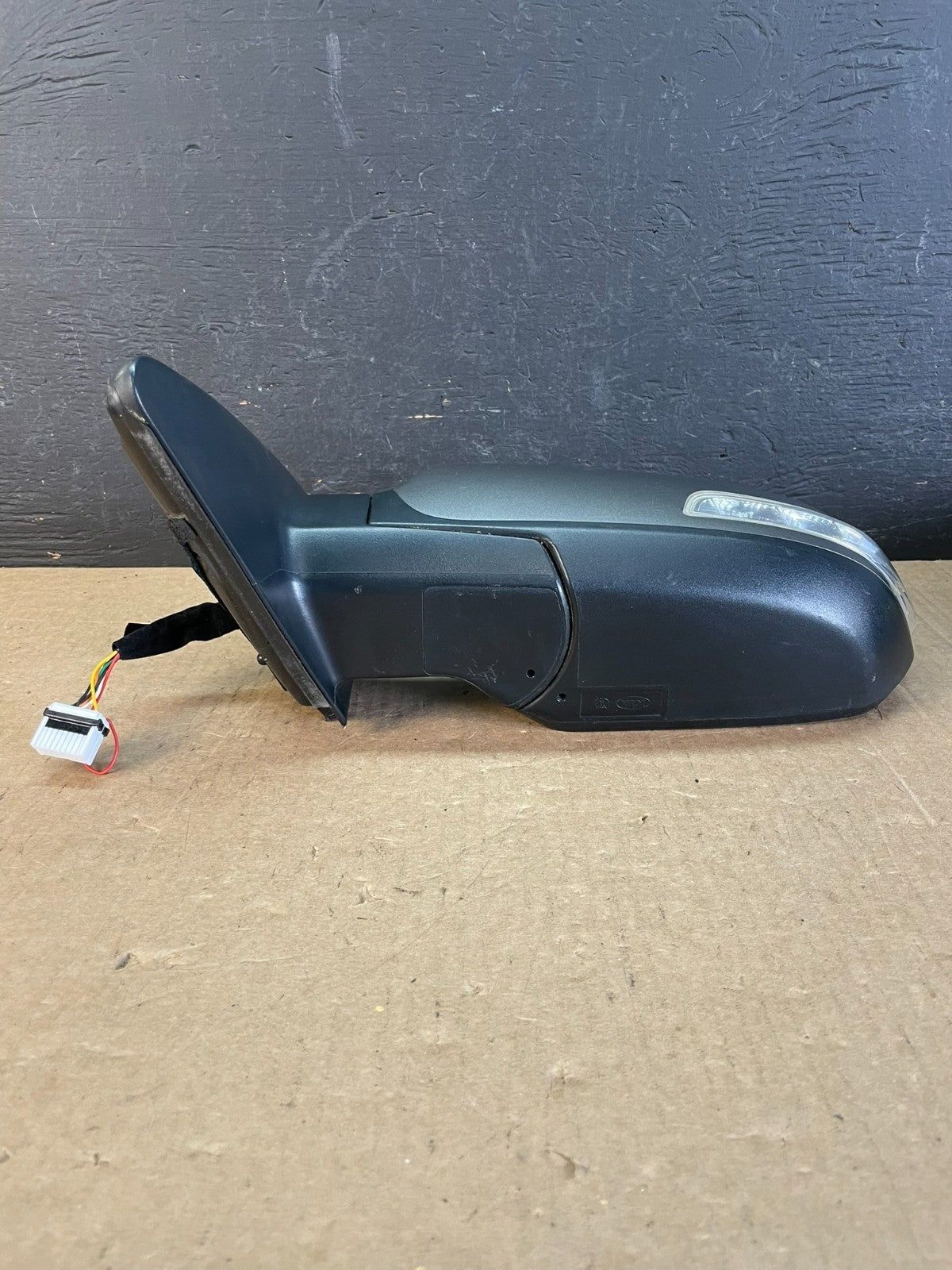 2011 - 2015 Kia Sorento Left Driver Lh Side Door Mirror Turn Signal AD03353