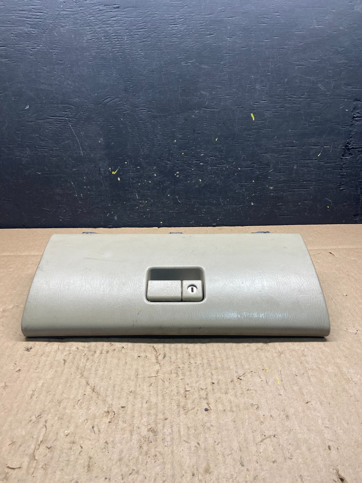 1995-1999 Toyota Avalon Front Dash  Storage Door Lid Cover Handle P5489 DG4