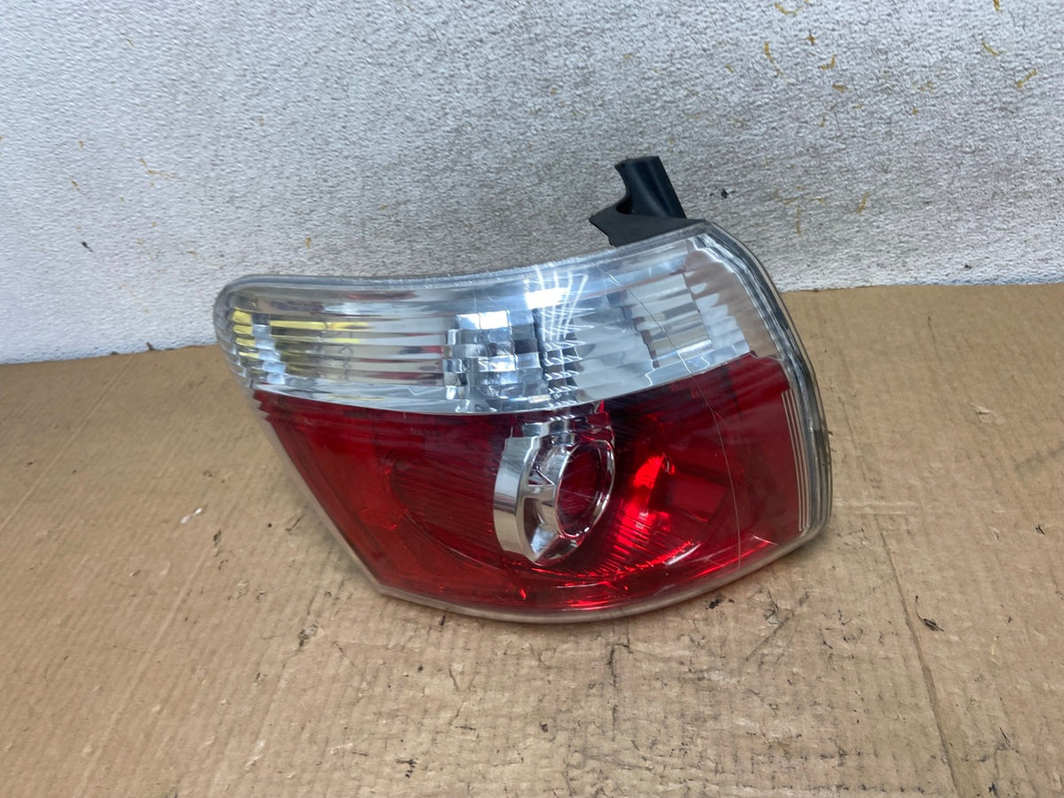 2007 to 2012 GMC Acadia Tail Light Left Side Driver Lh AI8022 LK0