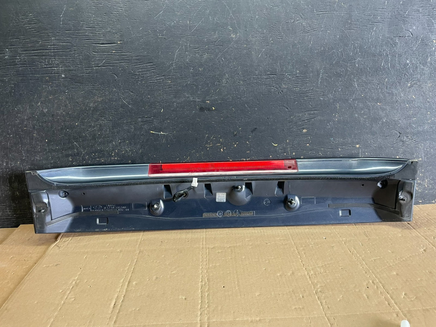 2005 to 2011 Hyundai Accent Trunk Lid Hatch 3rd Brake Light Spoiler AA8866 DG7