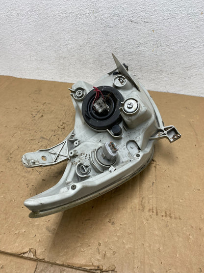 2005 to 2008 Pontiac Vibe Left Driver LH Side Headlight Halogen AD3765 DW7