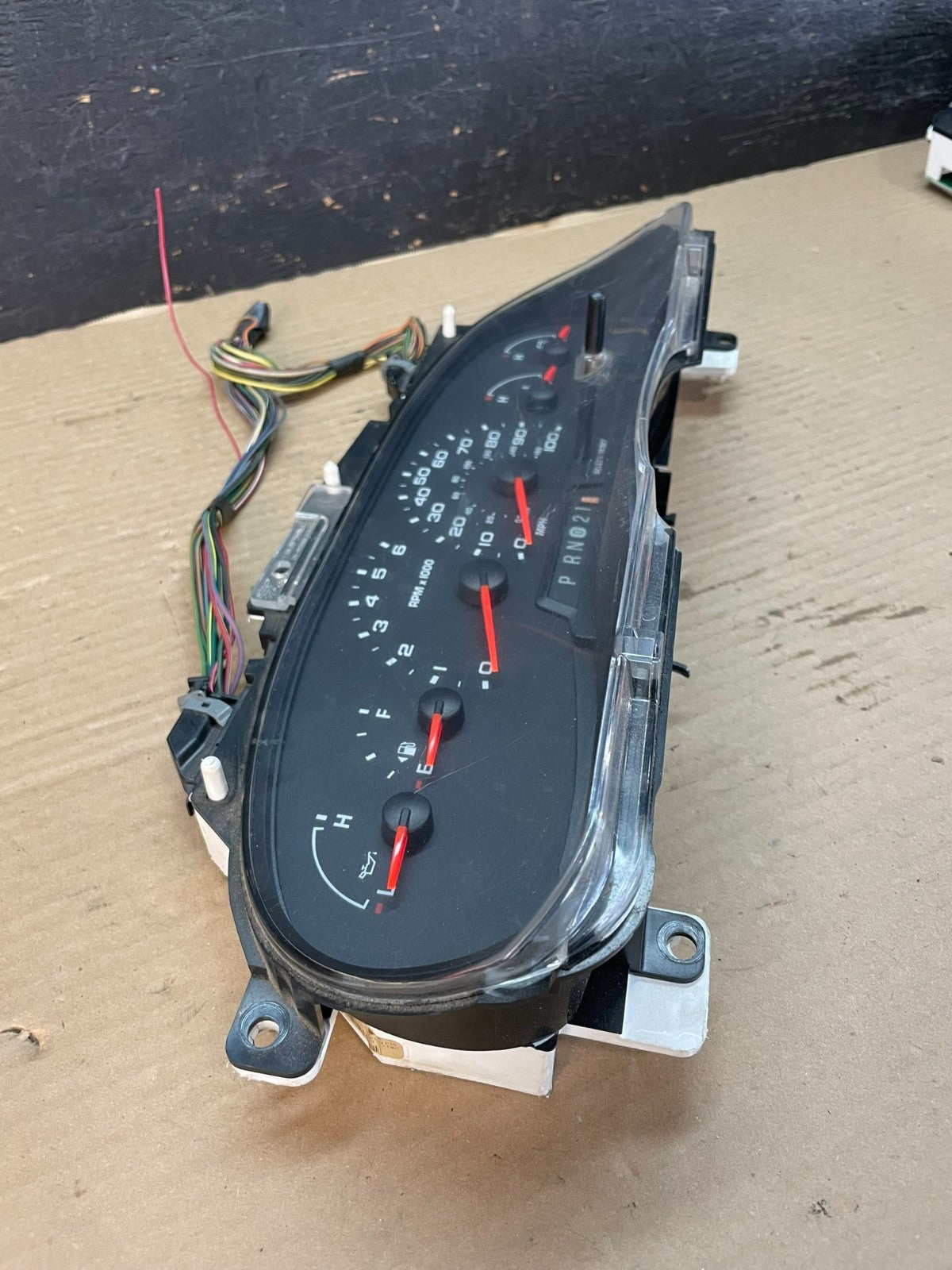 2006 Ford E350 Gauge Speedometer Cluster AF3437 DW1