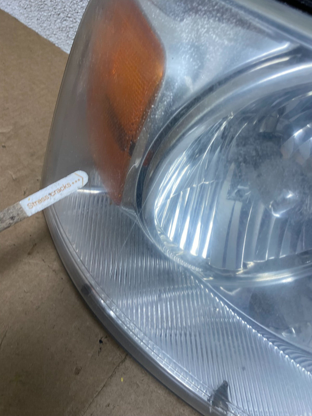 2004 to 2008 Ford F-150 F150 Left+Right Halogen Headlights W9091 DW6