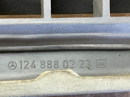 1986-1993 Mercedes-Benz 260E 300E 300TE 400E W124 Front Upper Grille AH0344 DG4