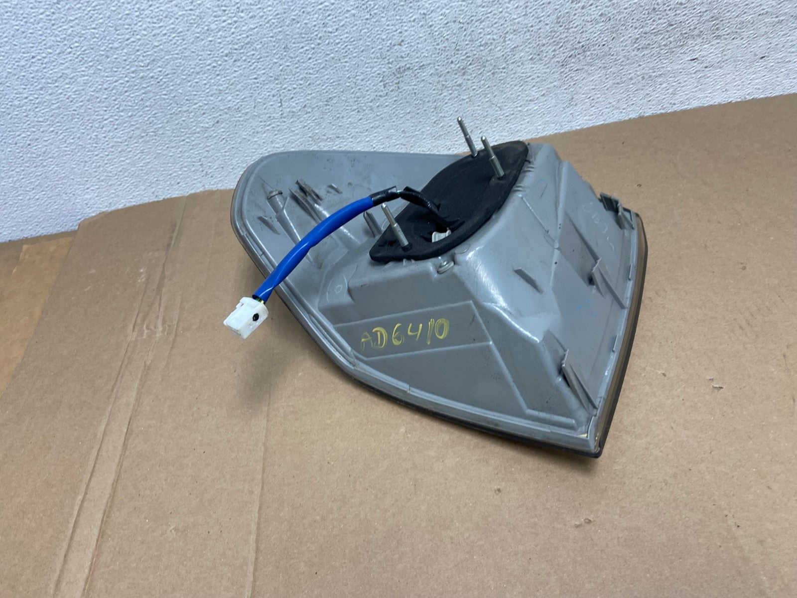 2006 to 2007 Lexus RX400H Right Passenger RH Side Tail Light AD6410 LK6