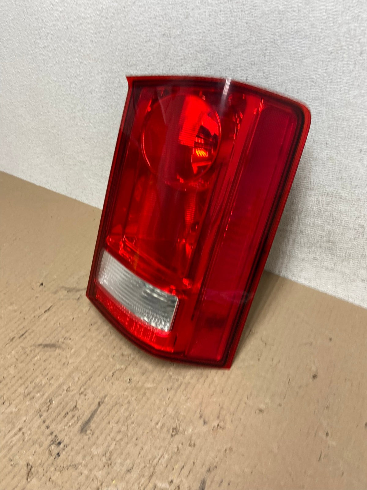2009 to 2015 Honda Pilot Right Passenger Rh Side Tail light AE7106 LK1