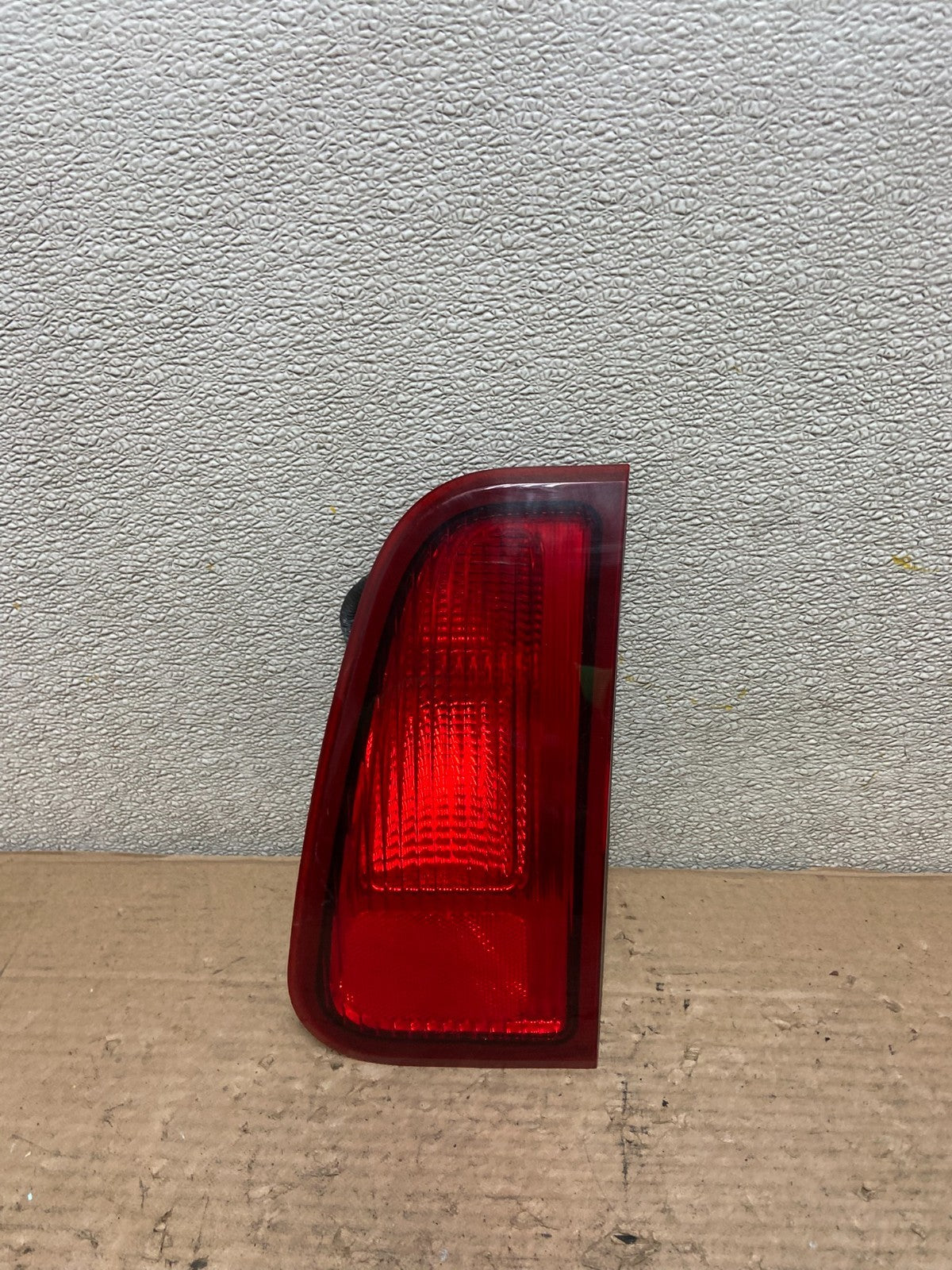 2003-2006 Lincoln Navigator Right Passenger Rh Tail Light Inner Oem AA9713 LK0