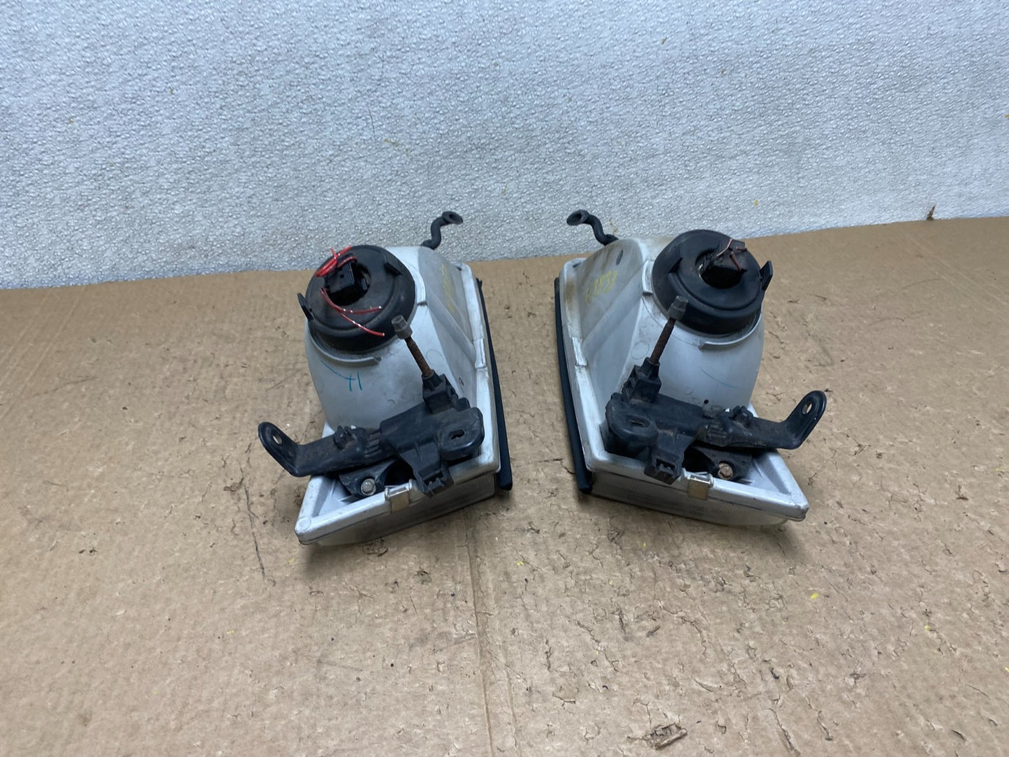 1997 1998 1999 Toyota Camry Left+Right Side Set Halogen Headlights V3833 DW7