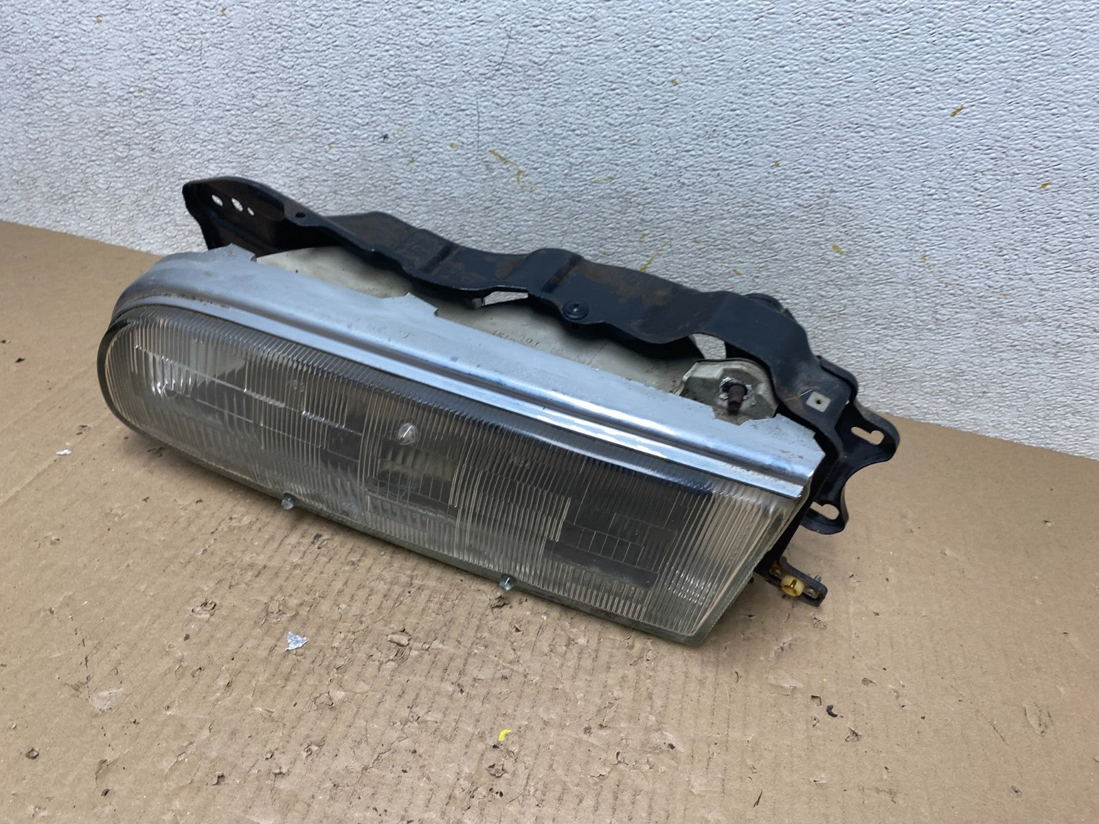 1990 to 1993 Infiniti Q45 Left Driver LH Halogen Headlight p9023 DG1
