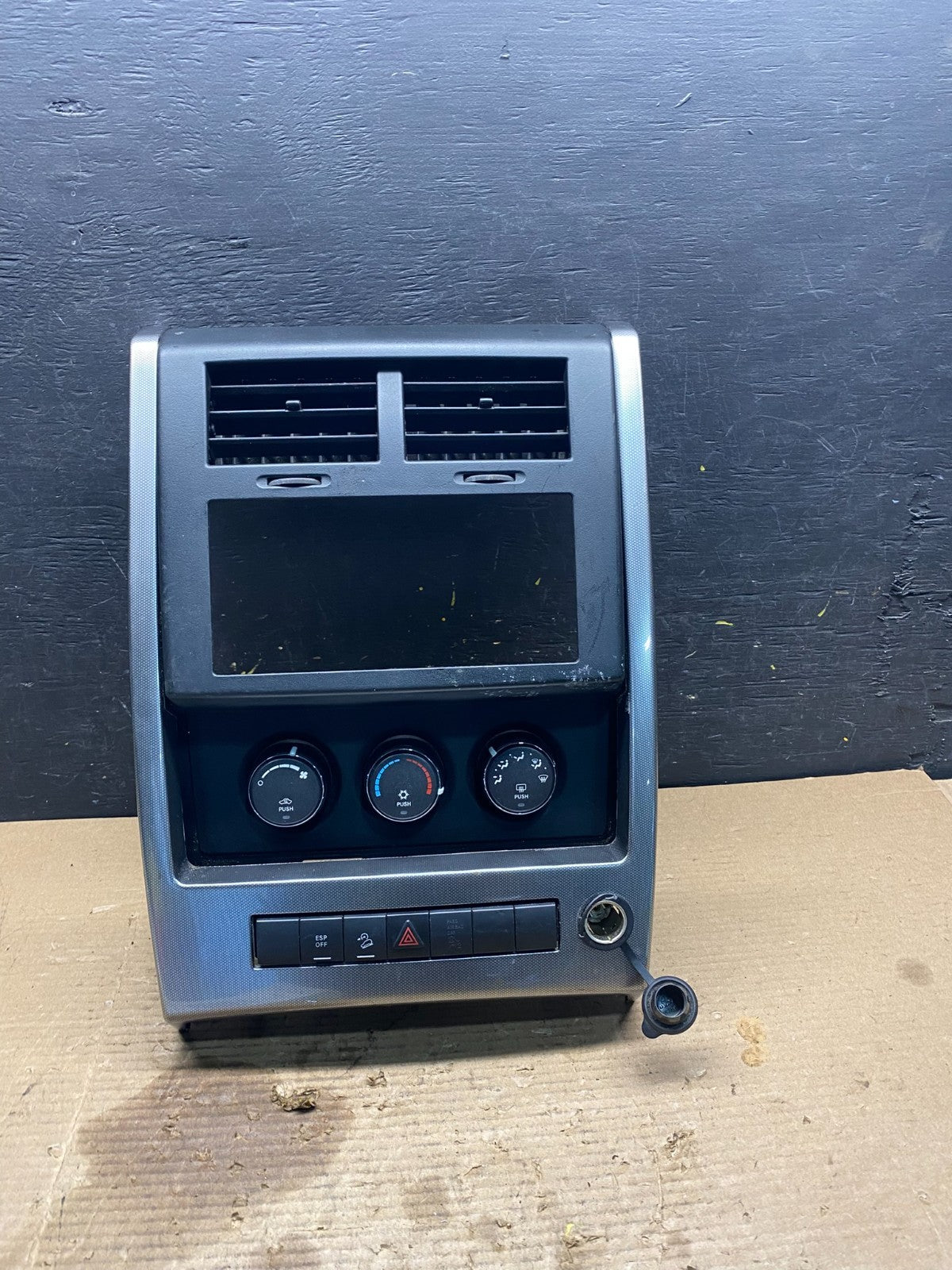2008 to 2012 Jeep Liberty Dash Climate Temperature Control Radio Bezel r2446 DG0