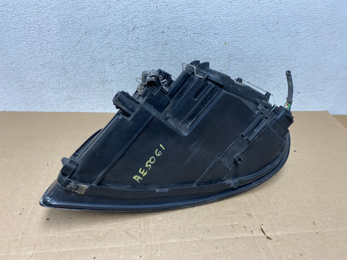 2006-2010 Volvo C70 Right Passenger RH Side Headlight AE5061 DW6