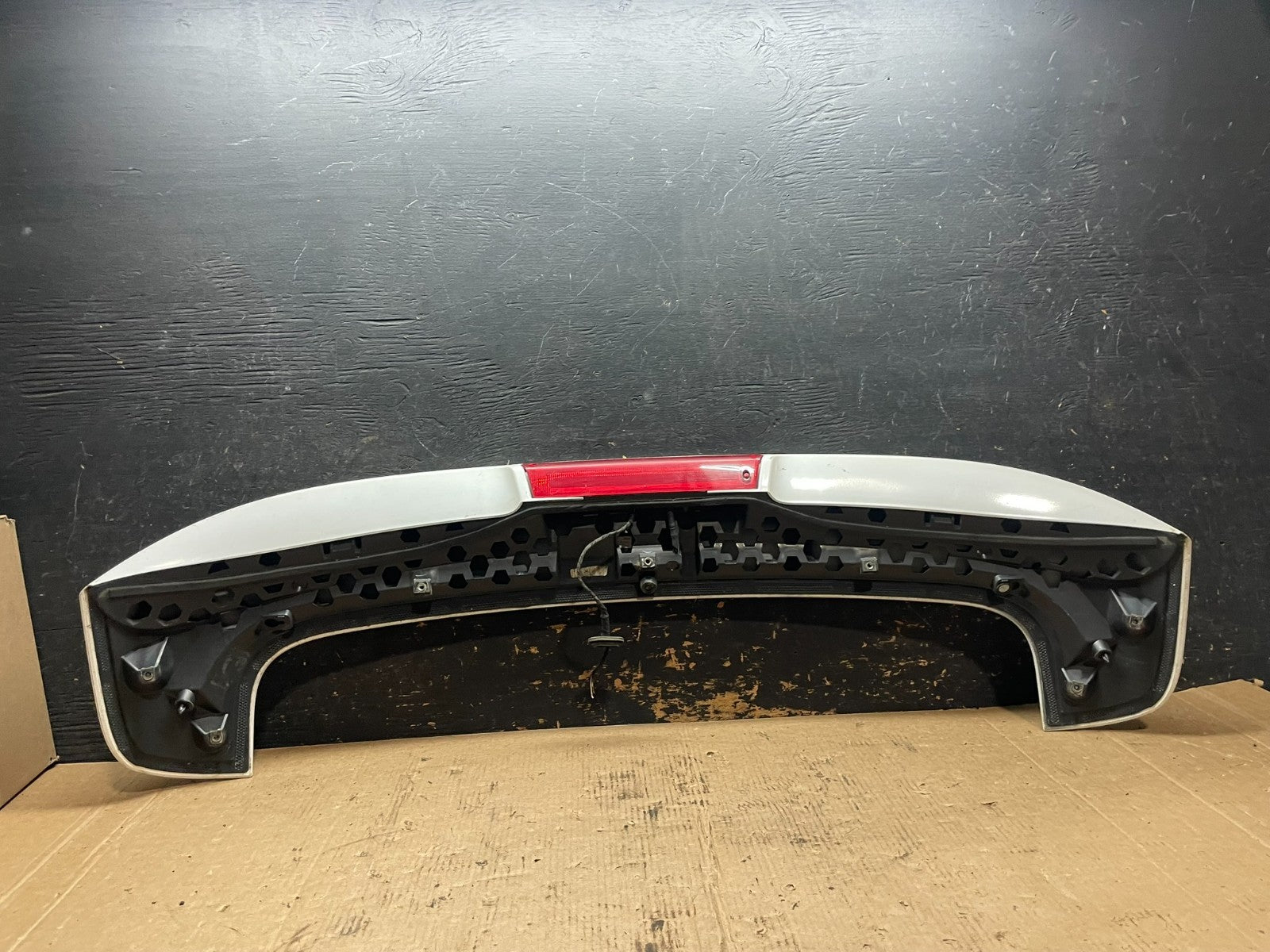 2012 to 2017 Ford Focus SE 4DR Hatchback Trunk Lid Spoiler Wing OEM Z5876 DG7