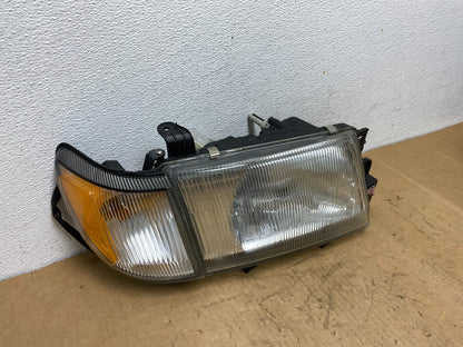 1999 to 2000 Subaru Forester Right Passenger Side Headlight Halogen Oe AD1323 DG2