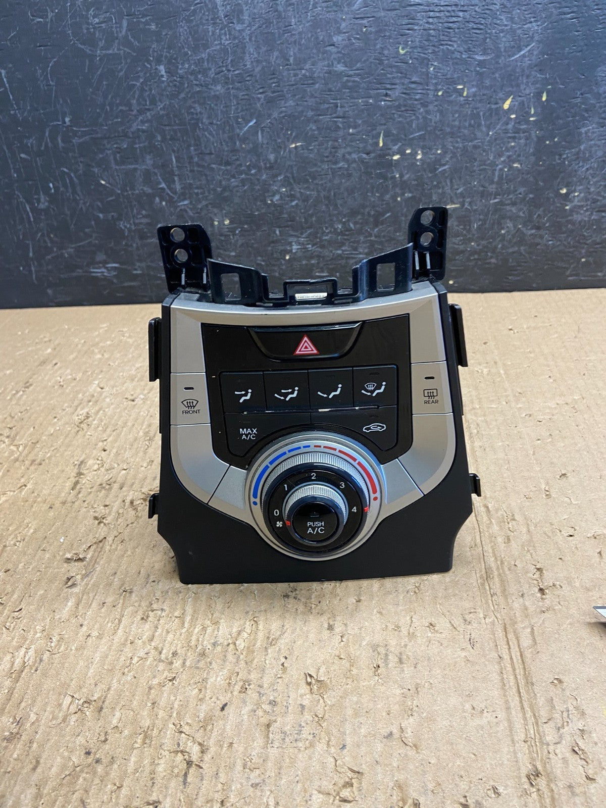 2011 - 2013 Hyundai Elantra Center Heater A/C AC Climate Control Panel AF1713 DG0