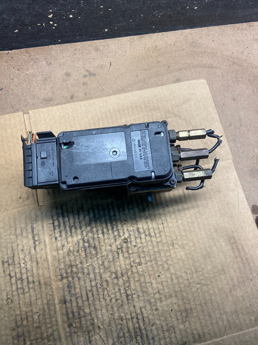 1999 to 2000 Ford F250 F350 SRW ABS Pump Control OEM 2c342c346be y4384 DG0
