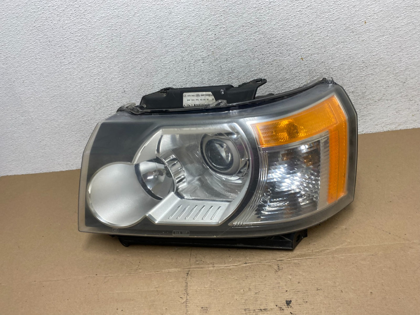 2008-2012 Land Rover LR2 Left Driver LH Side Xenon Headlight AF4462 DW0