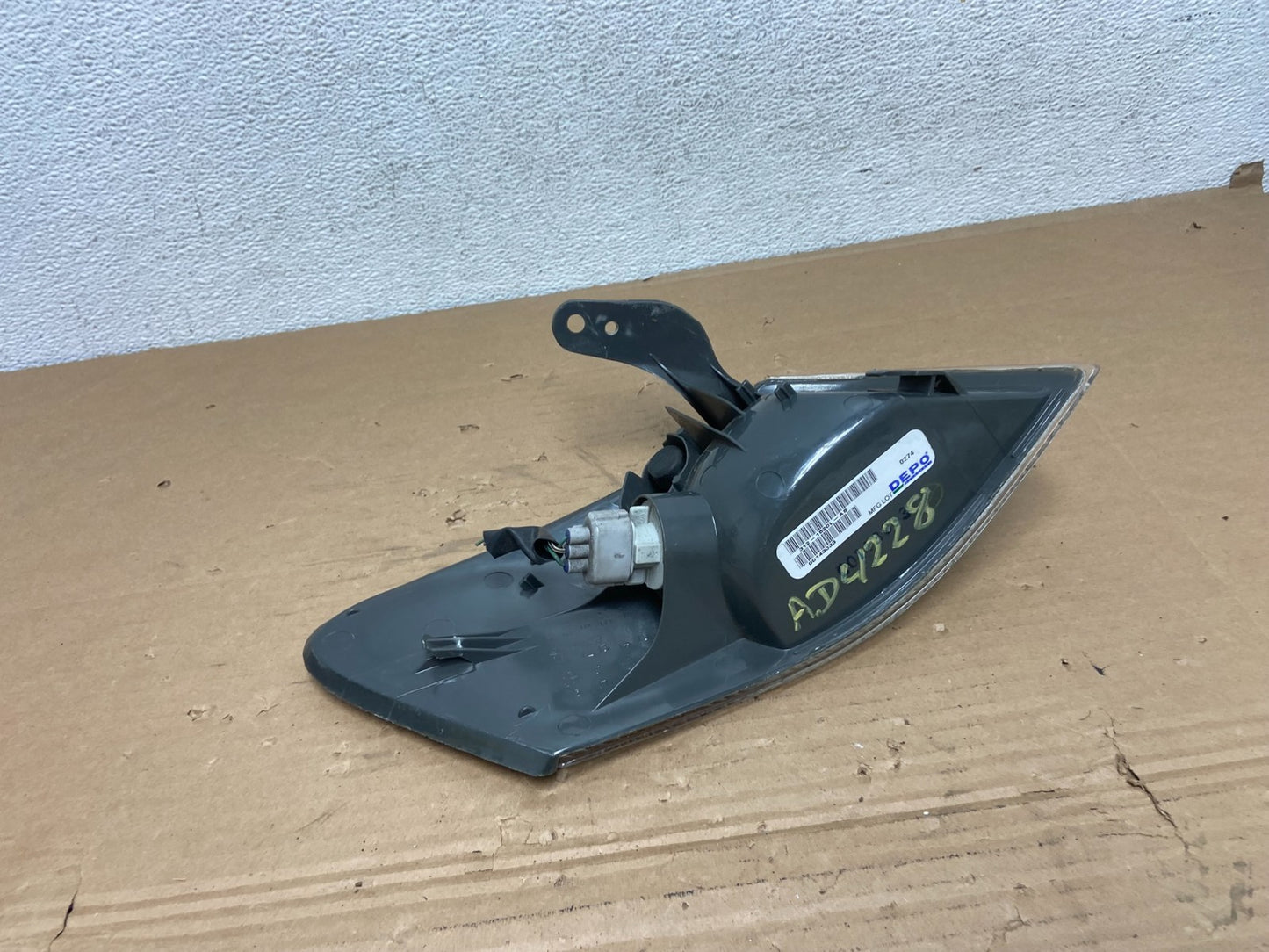 1997 1998 1999 Toyota Camry Left Driver LH Turn Signal DEPO AD4228 DW5