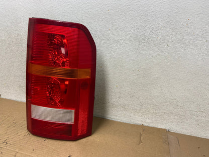 2005 - 2009 Land Rover LR3 Right Passenger Side Tail Light AH4072 LK1