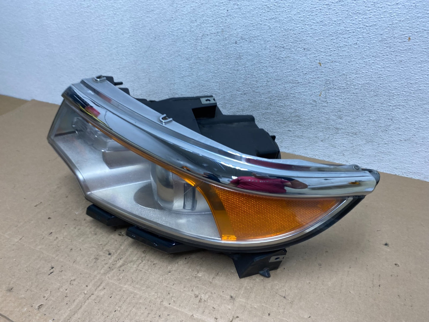 2011 to 2014 Ford Edge Front Left Driver Side Headlight Halogen AE6507 DW1