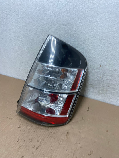 2004 - 2005 Toyota Prius Right Passenger Side Rh Tail Light AG6794 LK1