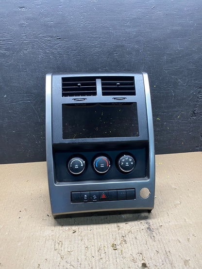 2008 to 2012 Jeep Liberty Dash Climate Temperature Control Radio Bezel T1620 DG0