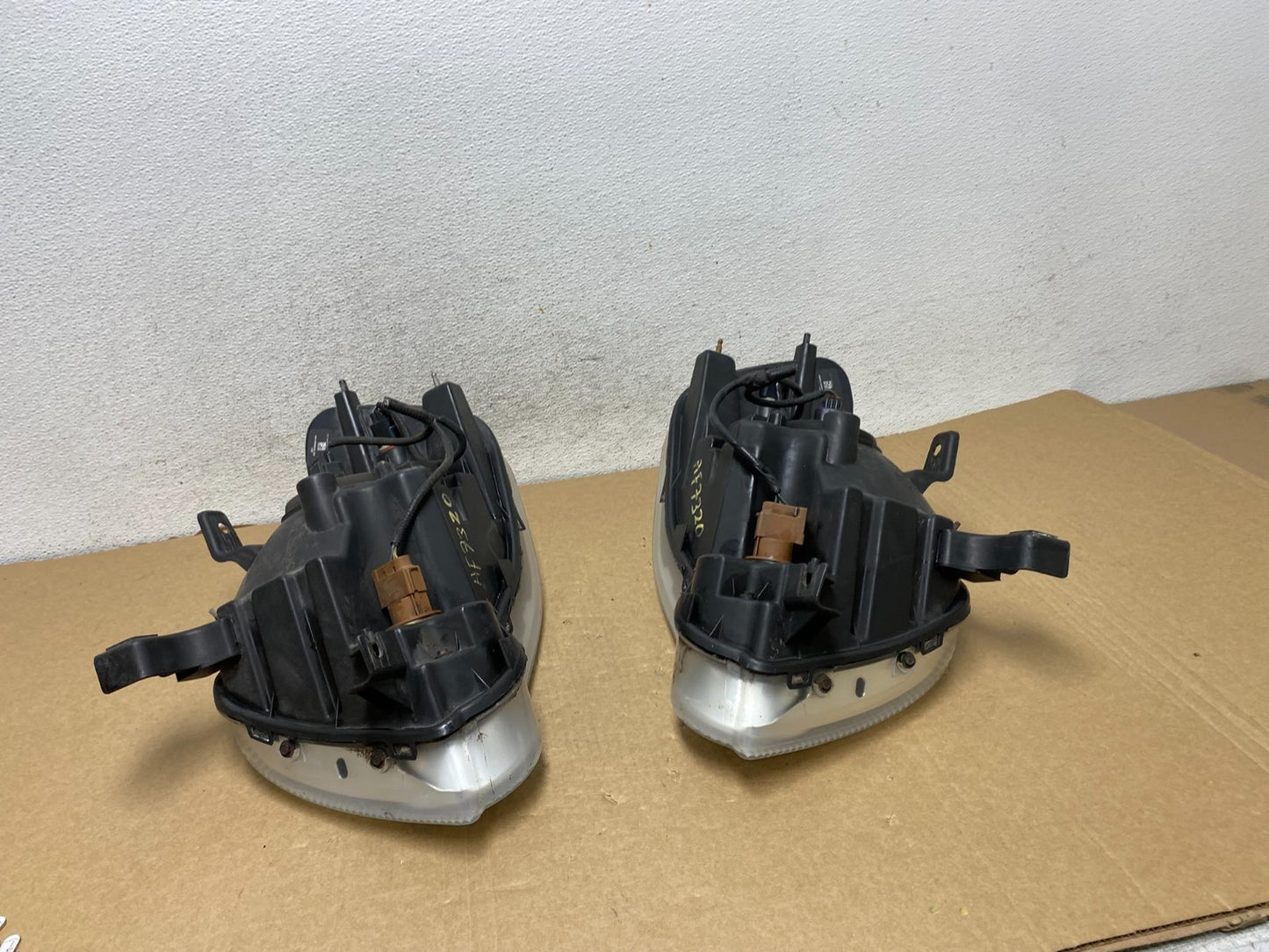 2006 2007 2008 2009 2010 Ford Explorer Left+Right Set Headlights AF7320 DW12
