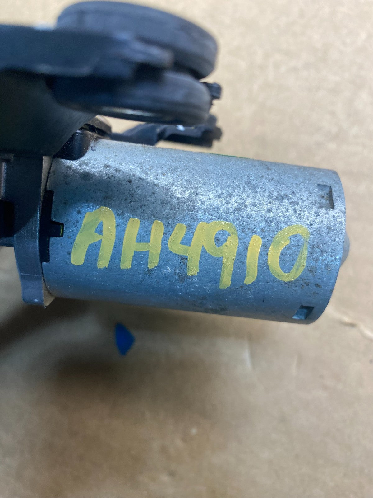 2013-2016 Nissan Pathfinder Back Door Rear Wiper Motor Wiper Blade AH4910 DG6
