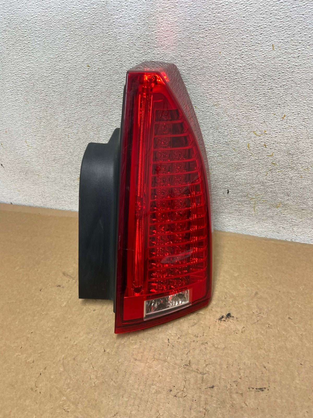 2008 to 2013 Cadillac CTS Right Passenger Side Led Side Tail light AI3536 LK0