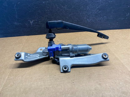 2010 to 2013 Subaru Forester Rear Windshield Washer Wiper Motor AD74741