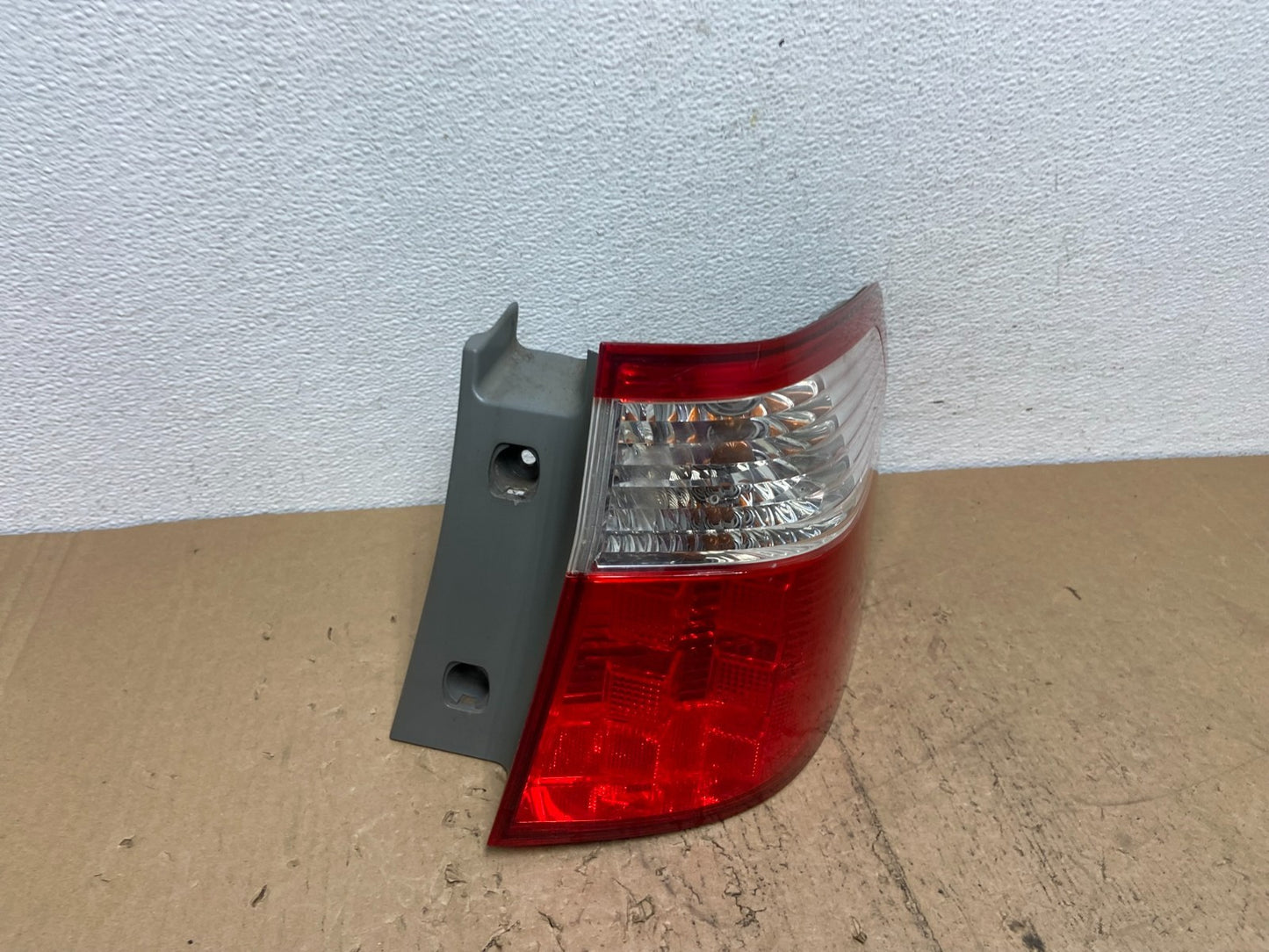 2005 2006 2007 Honda Odyssey Right Passenger RH Side Tail Light AC7413 DW2
