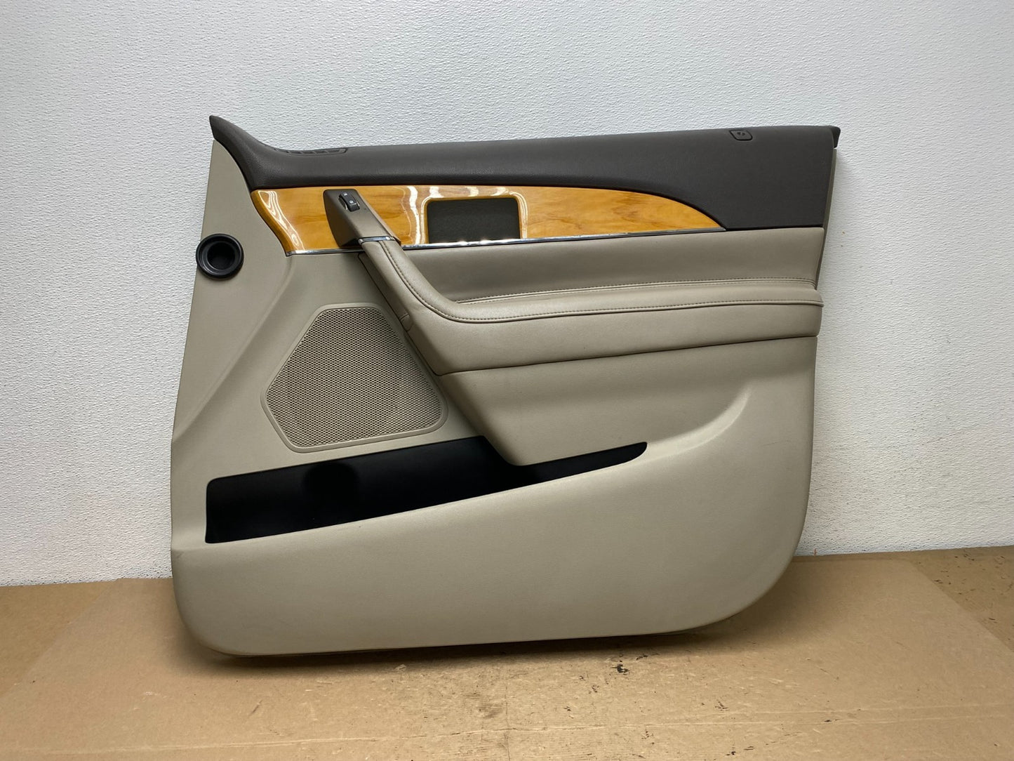 2011-2015 Lincoln MKX Front Right Passenger Side Panel Door Trim AF4970 DW0